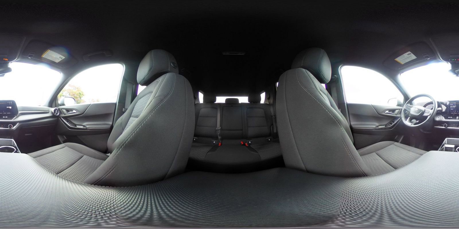 Used 2025 Chevrolet Equinox LT image 36