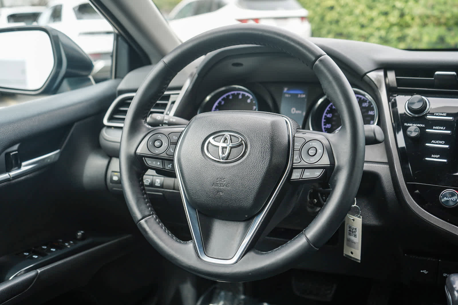 Used 2020 Toyota Camry SE image 15