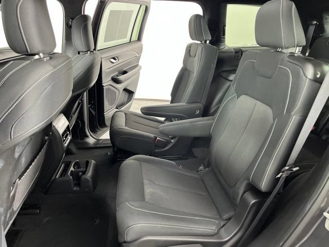 Used 2024 Jeep Grand Cherokee L Laredo RWD image 44