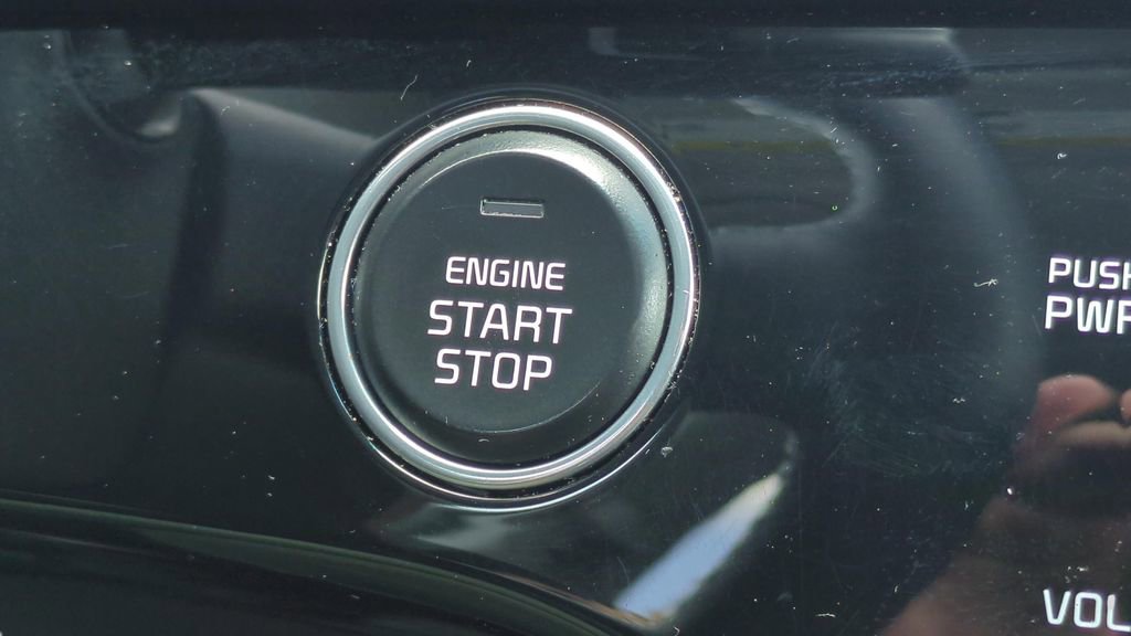 Used 2021 Kia Sportage EX image 26