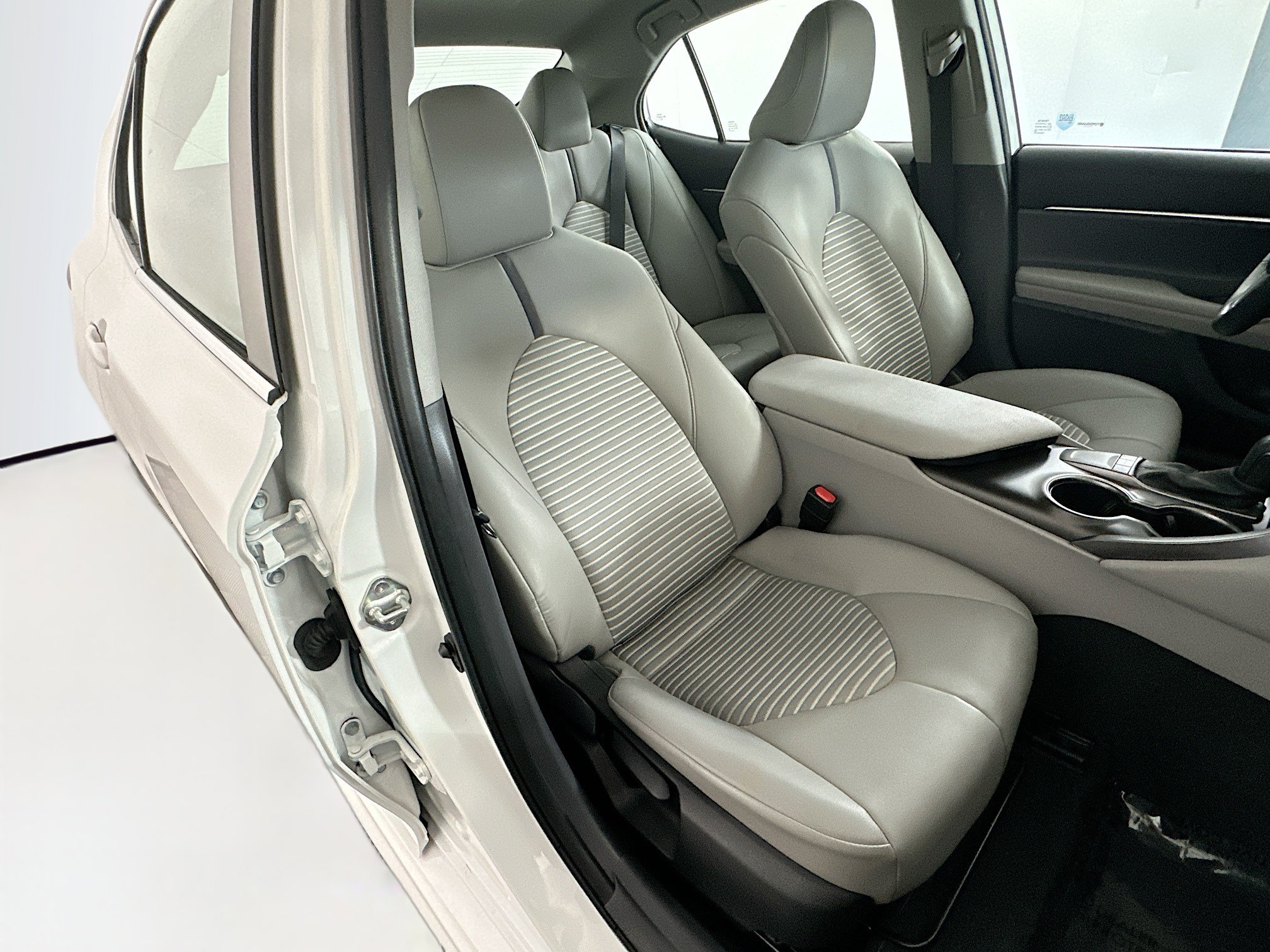 Used 2023 Toyota Camry SE FWD image 27