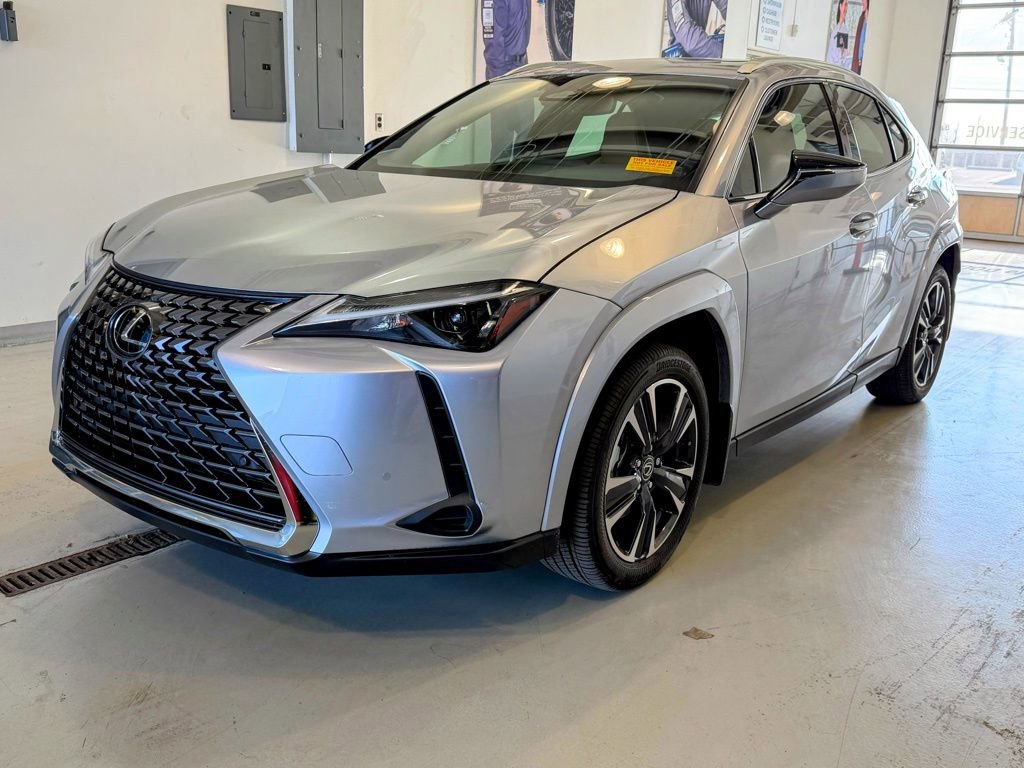 Used 2025 Lexus UX 300h AWD w/ Cold Area Package image 7