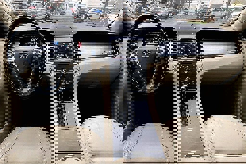 Used 2015 Ford Taurus SEL w/ Equipment Group 201A image 15