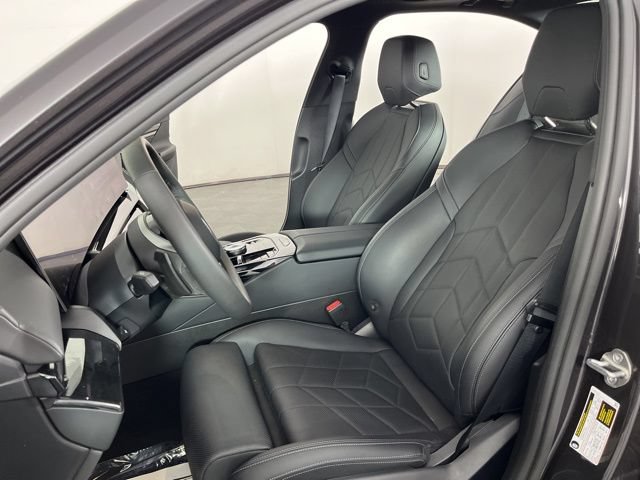Used 2024 BMW 530i RWD image 18