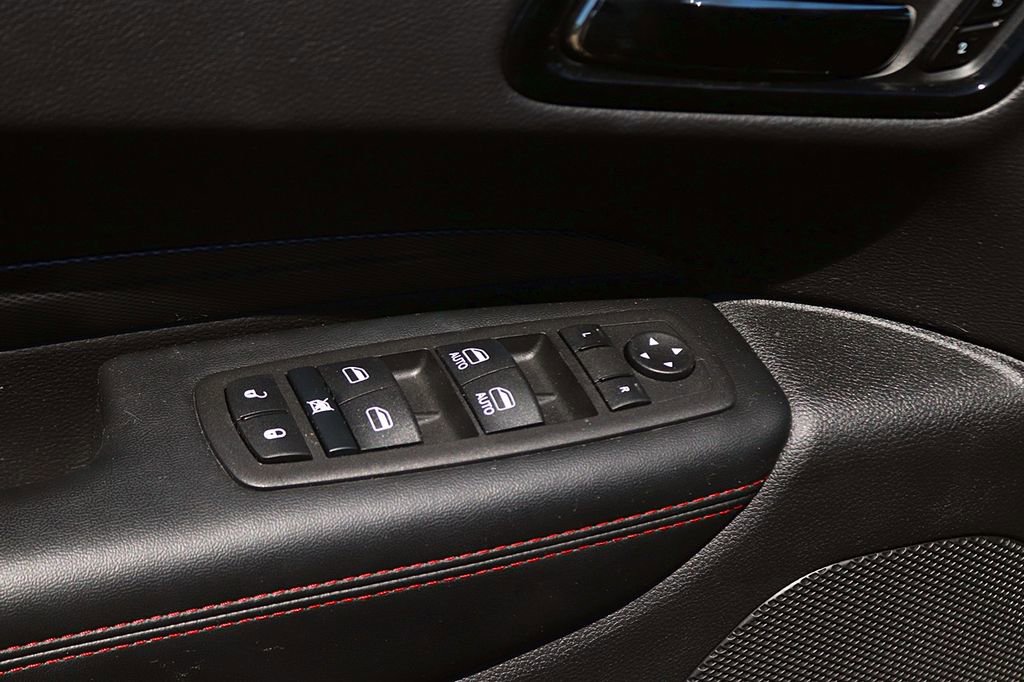 Used 2025 Dodge Durango GT AWD/4WD image 12