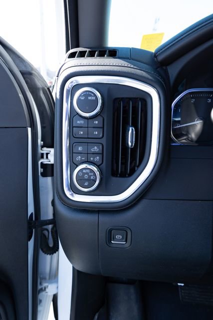 Used 2023 GMC Sierra 2500 Denali AWD/4WD image 15