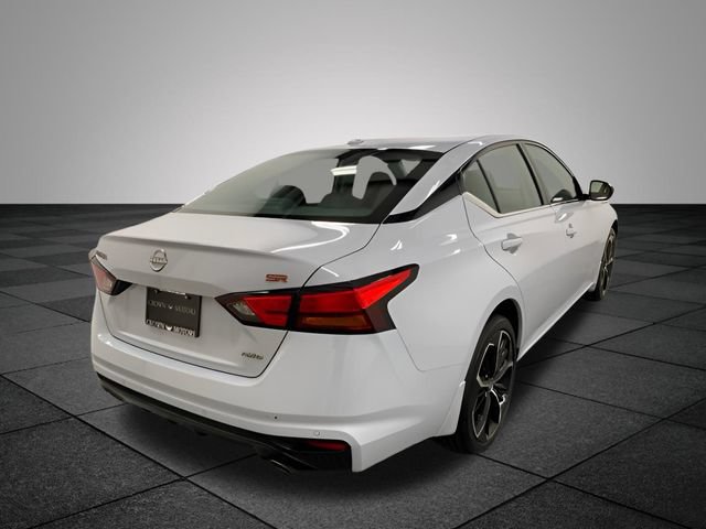 Used 2024 Nissan Altima 2.5 SR w/ SR Premium Package AWD/4WD image 7
