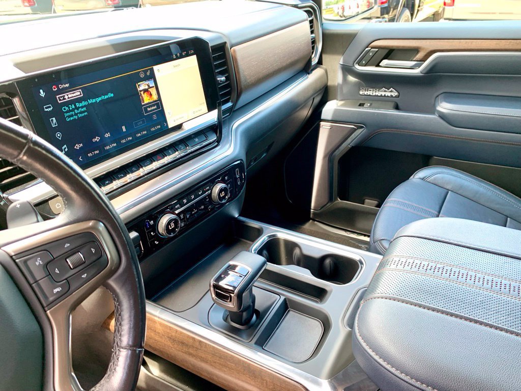Used 2023 Chevrolet Silverado 1500 High Country w/ Technology Package AWD/4WD image 37