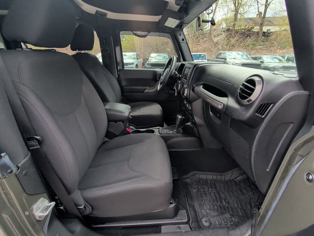 Used 2016 Jeep Wrangler Sport AWD/4WD image 14