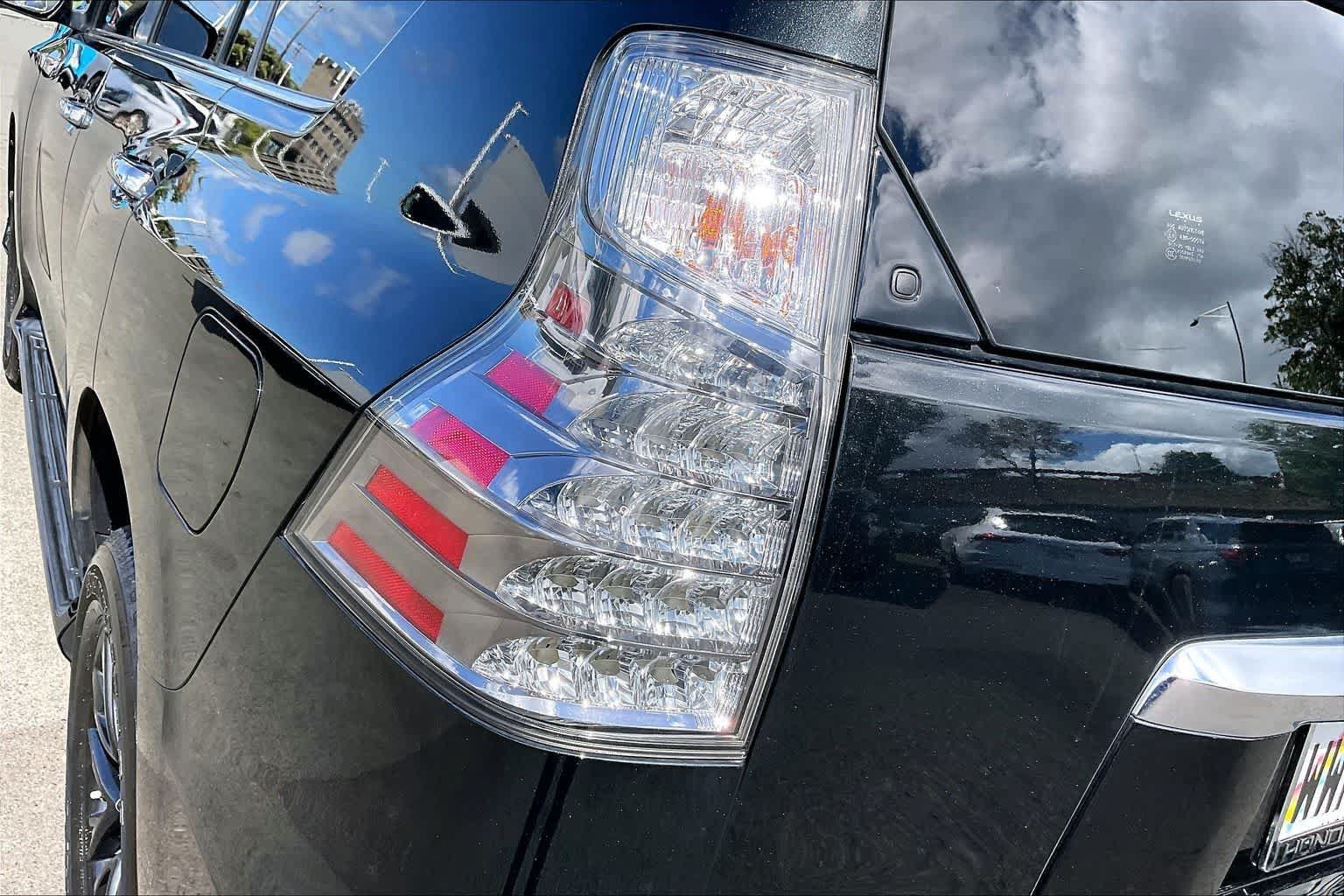 Used 2023 Lexus GX 460 Premium AWD/4WD image 32