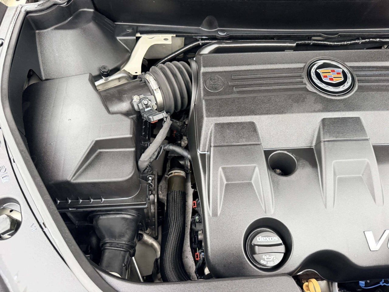 Used 2016 Cadillac SRX Luxury w/ Driver Awareness Package FWD image 13