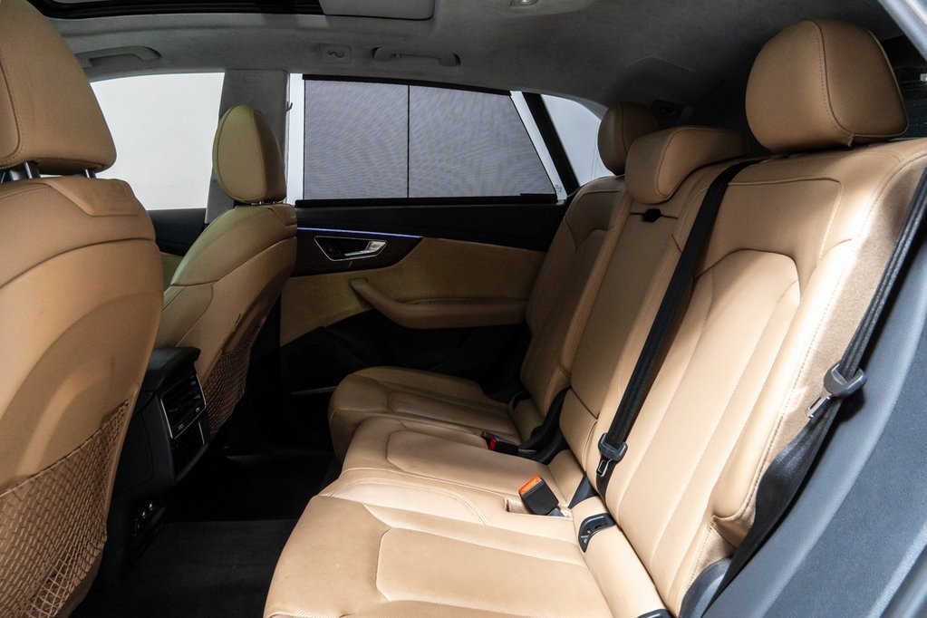 Used 2020 Audi Q8 Prestige w/ Prestige Package image 30
