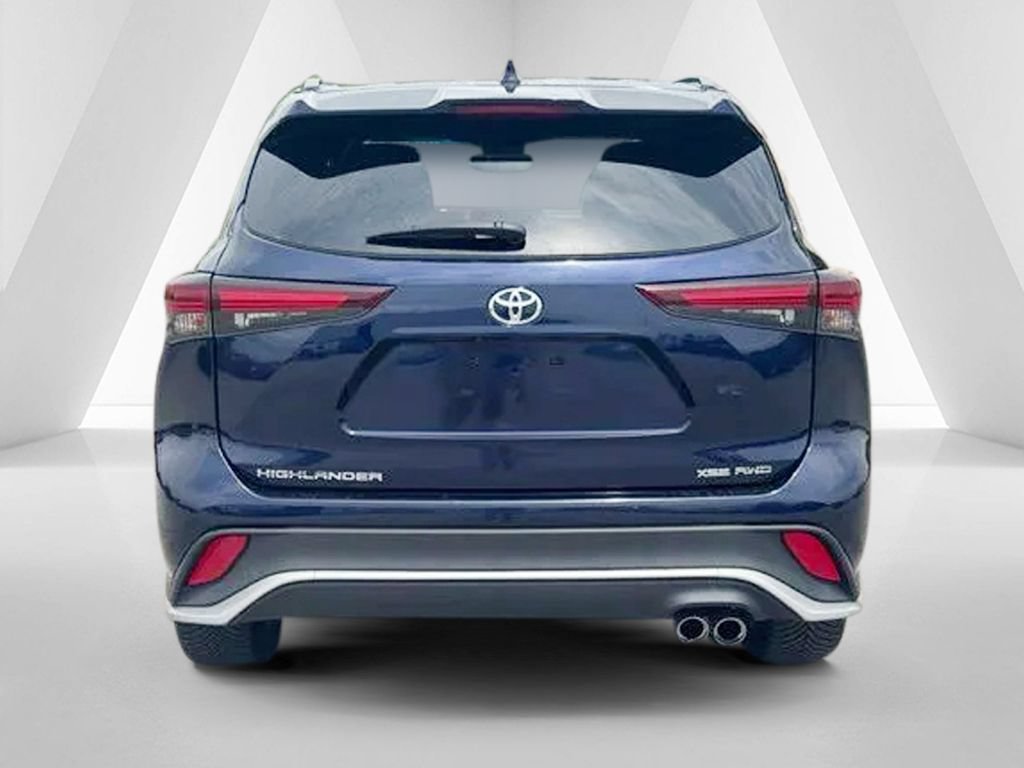 Used 2024 Toyota Highlander XSE AWD/4WD image 6