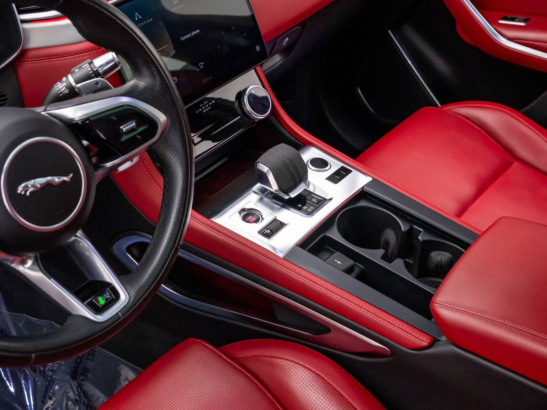 Used 2021 Jaguar F-PACE R-Dynamic S image 12