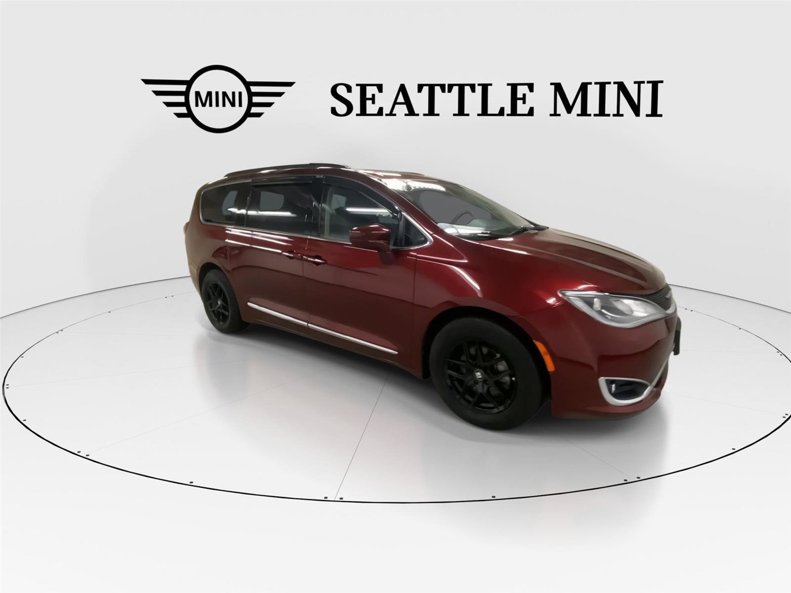 Used 2017 Chrysler Pacifica Touring-L FWD image 13