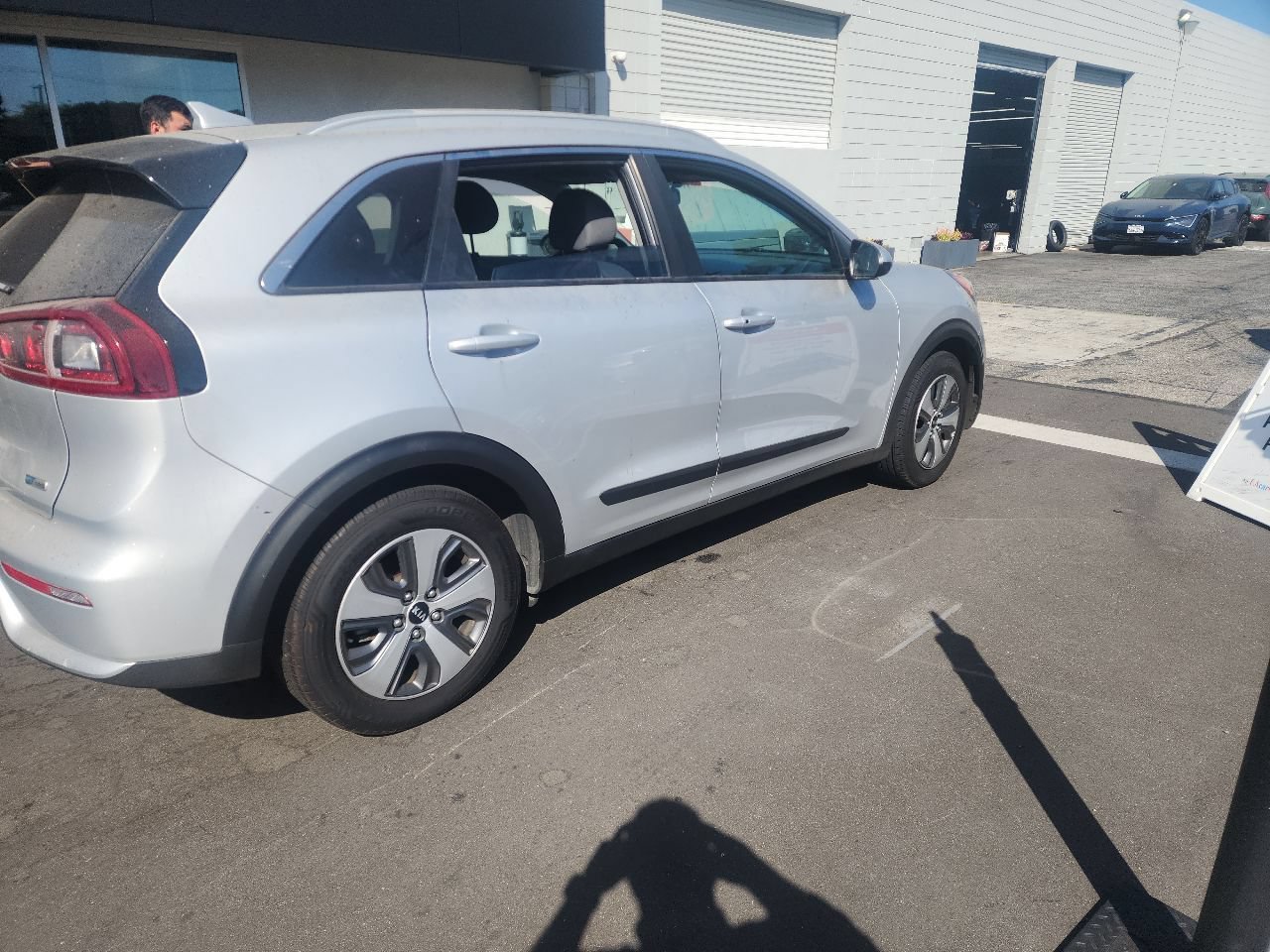 Used 2019 Kia Niro LX FWD image 3