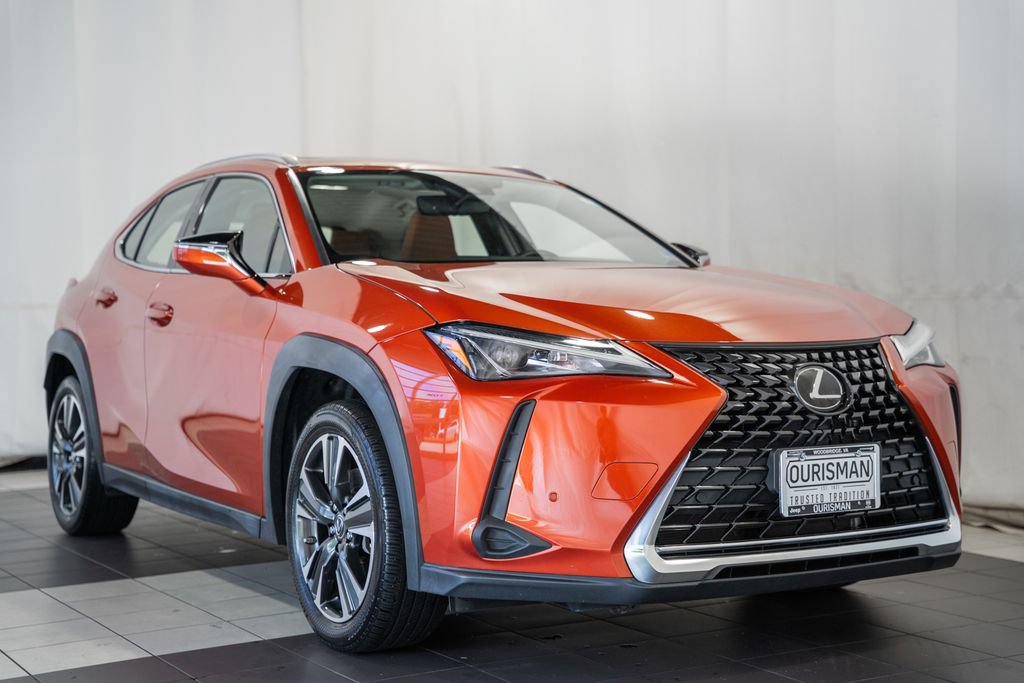 Used 2019 Lexus UX 200 w/ Premium Package FWD image 1
