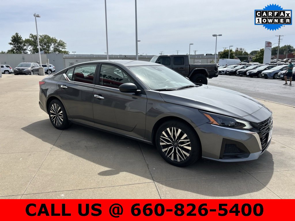 Used 2025 Nissan Altima 2.5 SV image 3