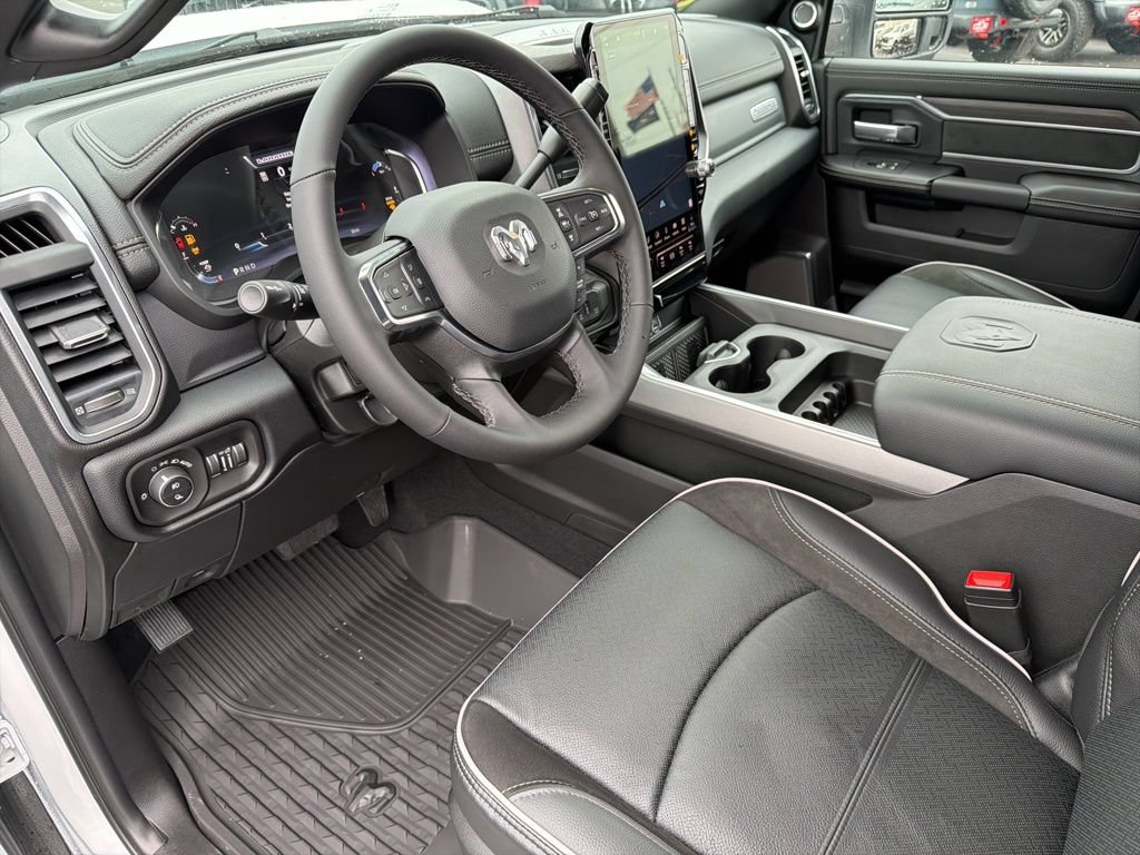 New 2026 RAM 3500 Laramie AWD/4WD image 34