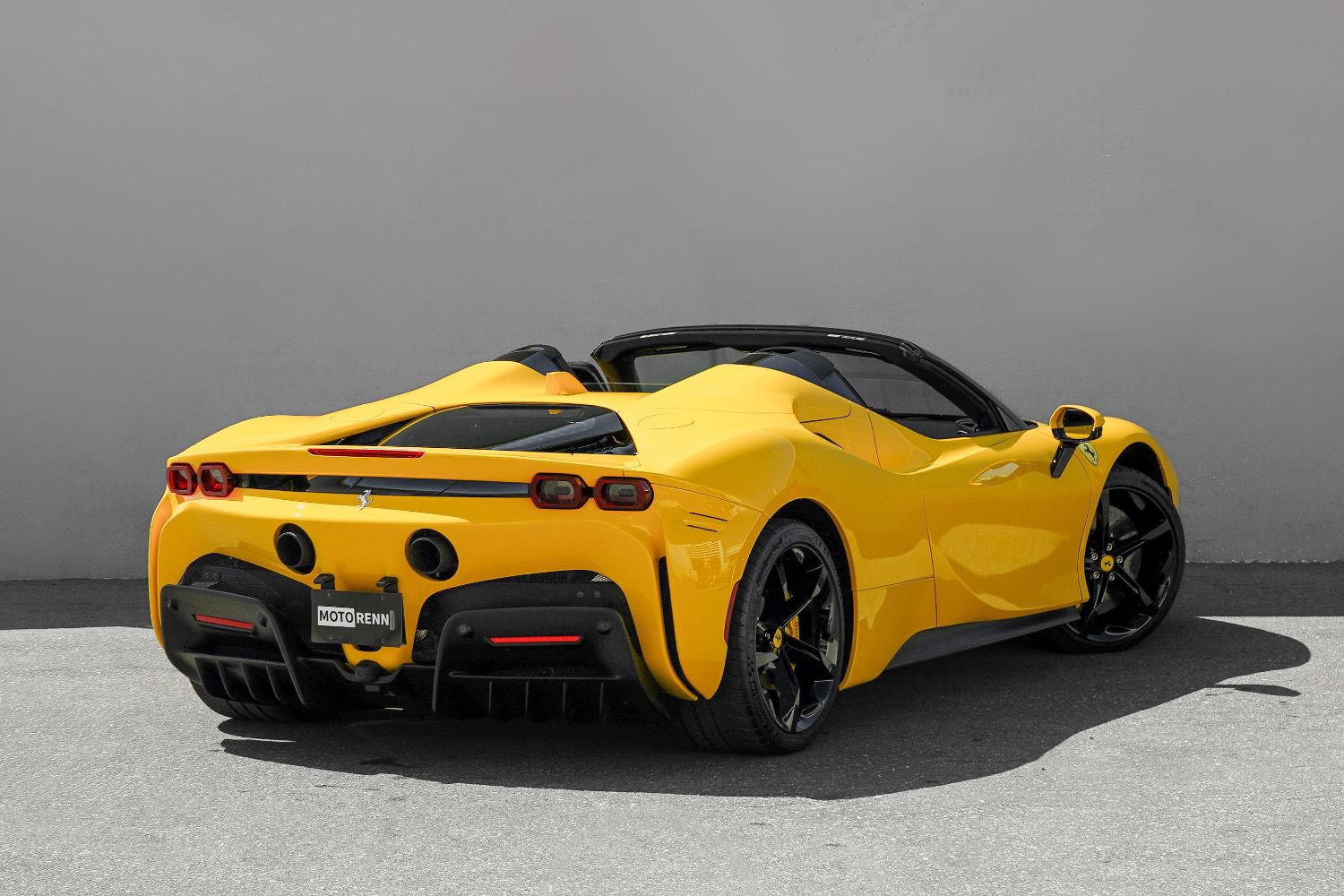 Used 2025 Ferrari SF90 Spider AWD/4WD image 3