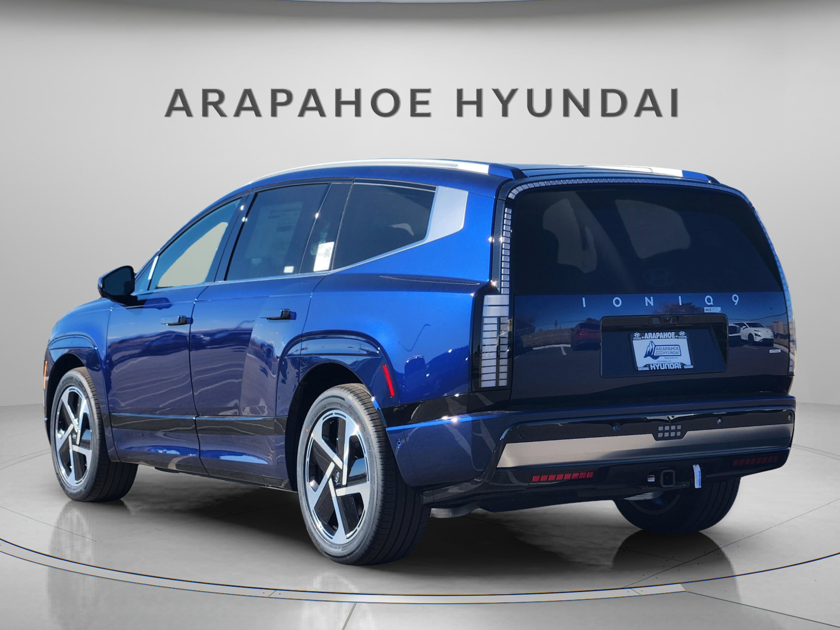 New 2026 Hyundai Ioniq 9 Calligraphy w/ Tow & Go Package AWD/4WD image 3