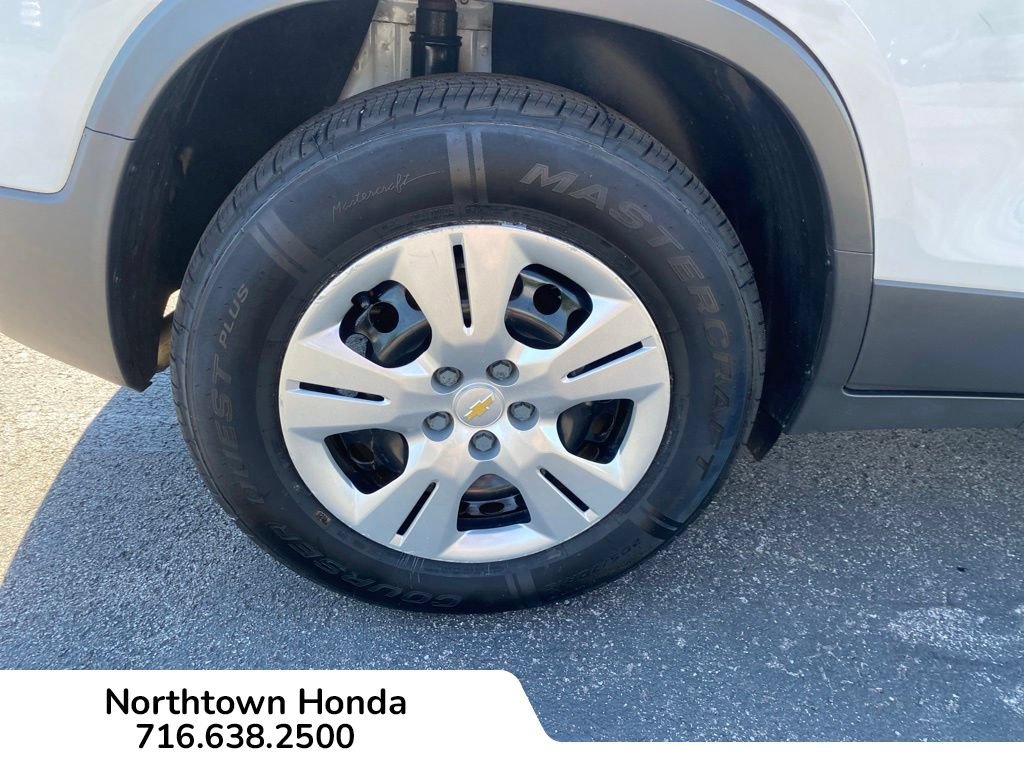 Used 2017 Chevrolet Trax LS FWD image 13