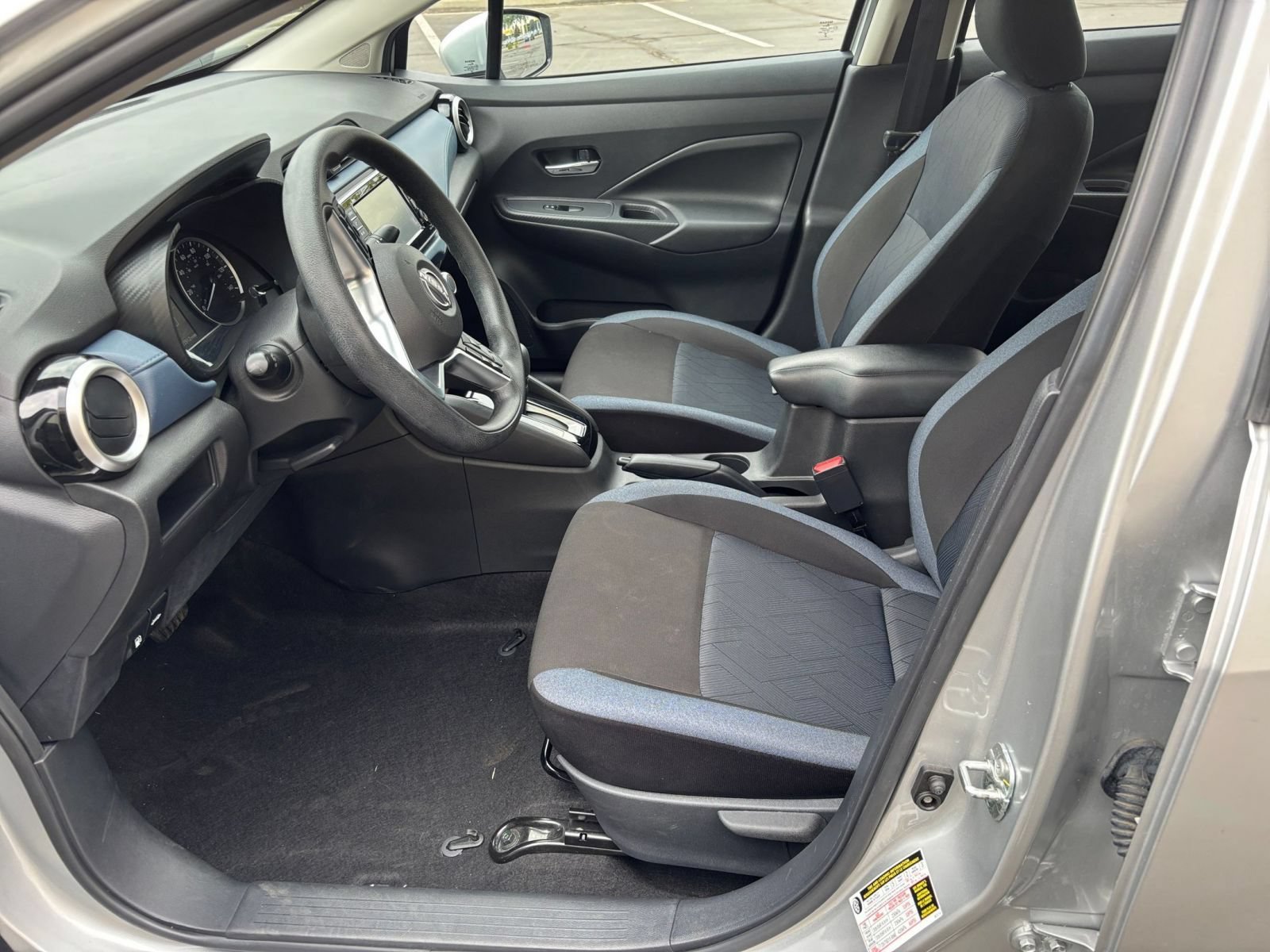 Used 2025 Nissan Versa SV FWD image 20