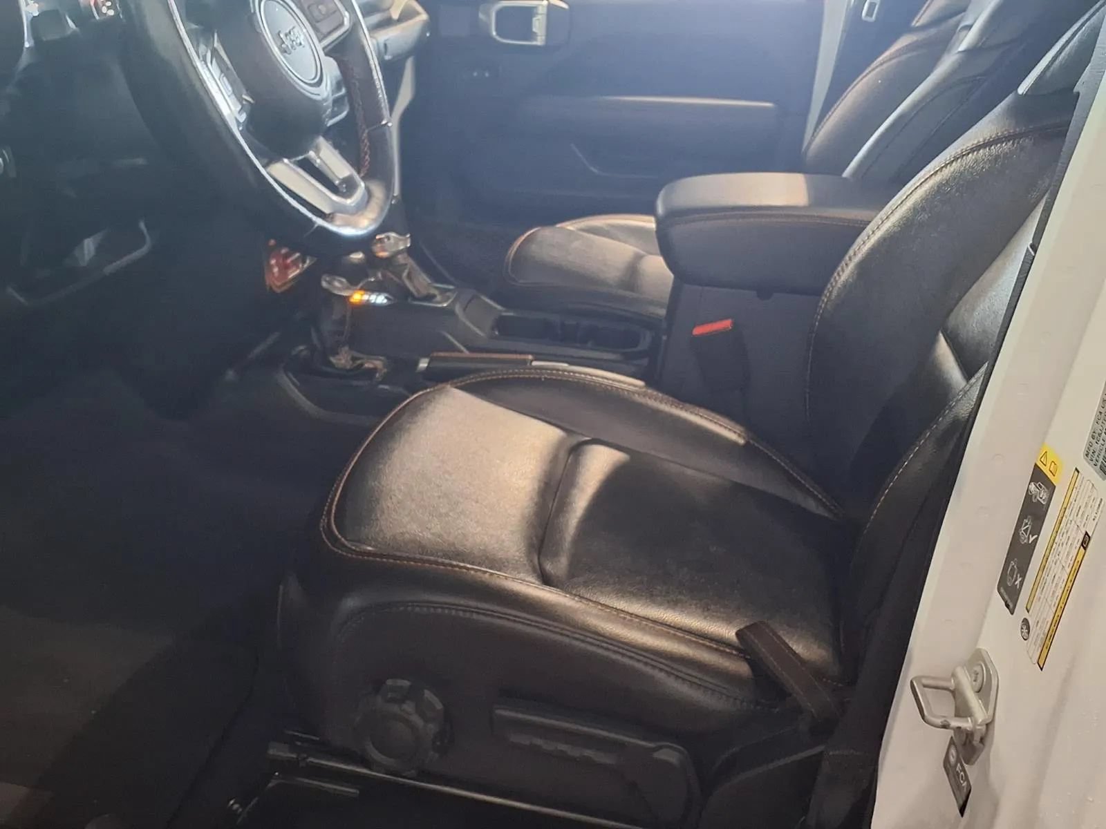 Used 2022 Jeep Gladiator Mojave w/ Cold Weather Group AWD/4WD image 15