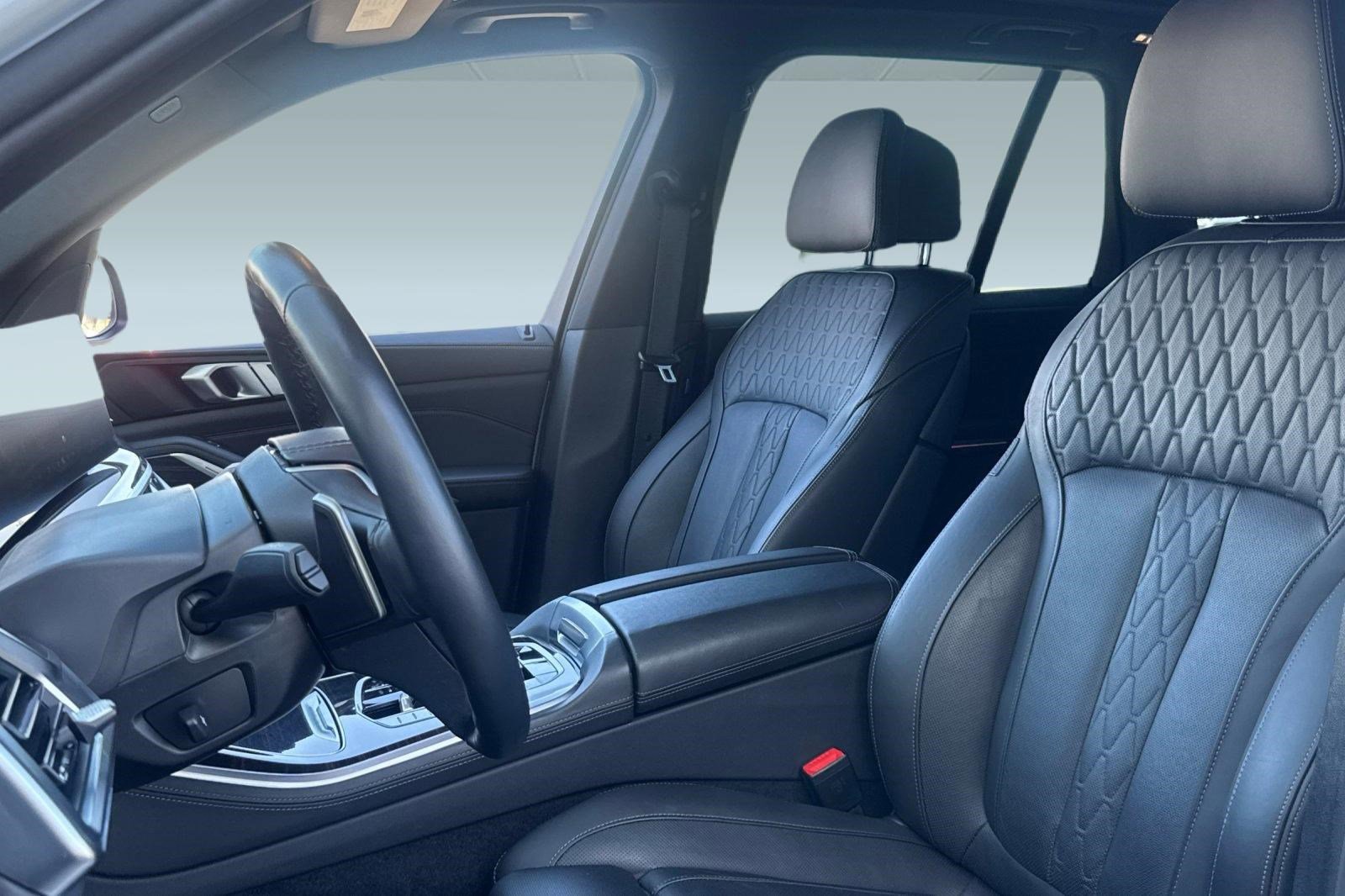Used 2025 BMW X5 xDrive50e image 21