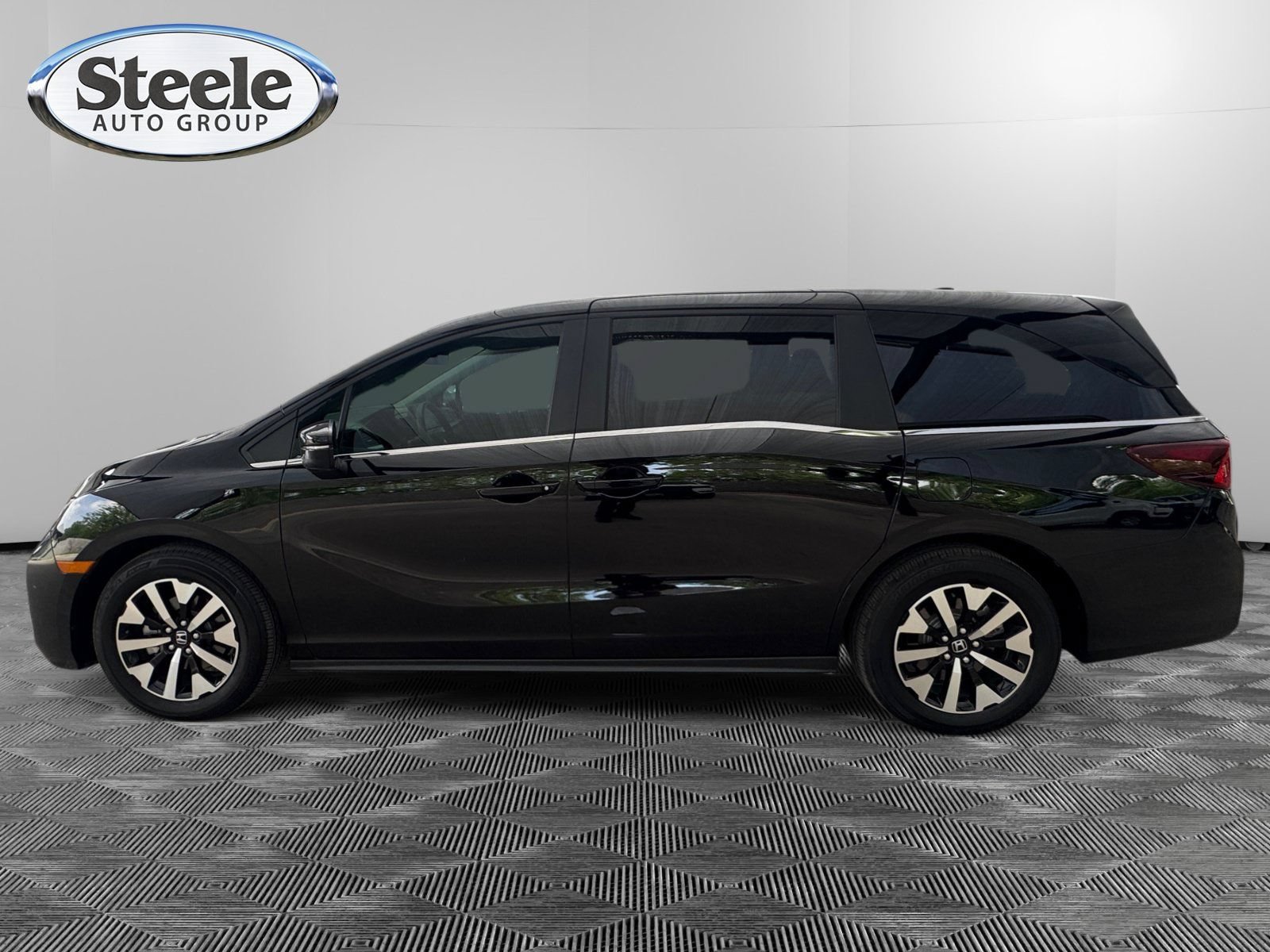 Used 2026 Honda Odyssey EX-L image 2