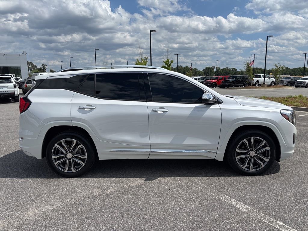 Used 2020 GMC Terrain Denali w/ Denali Premium Package AWD/4WD image 24