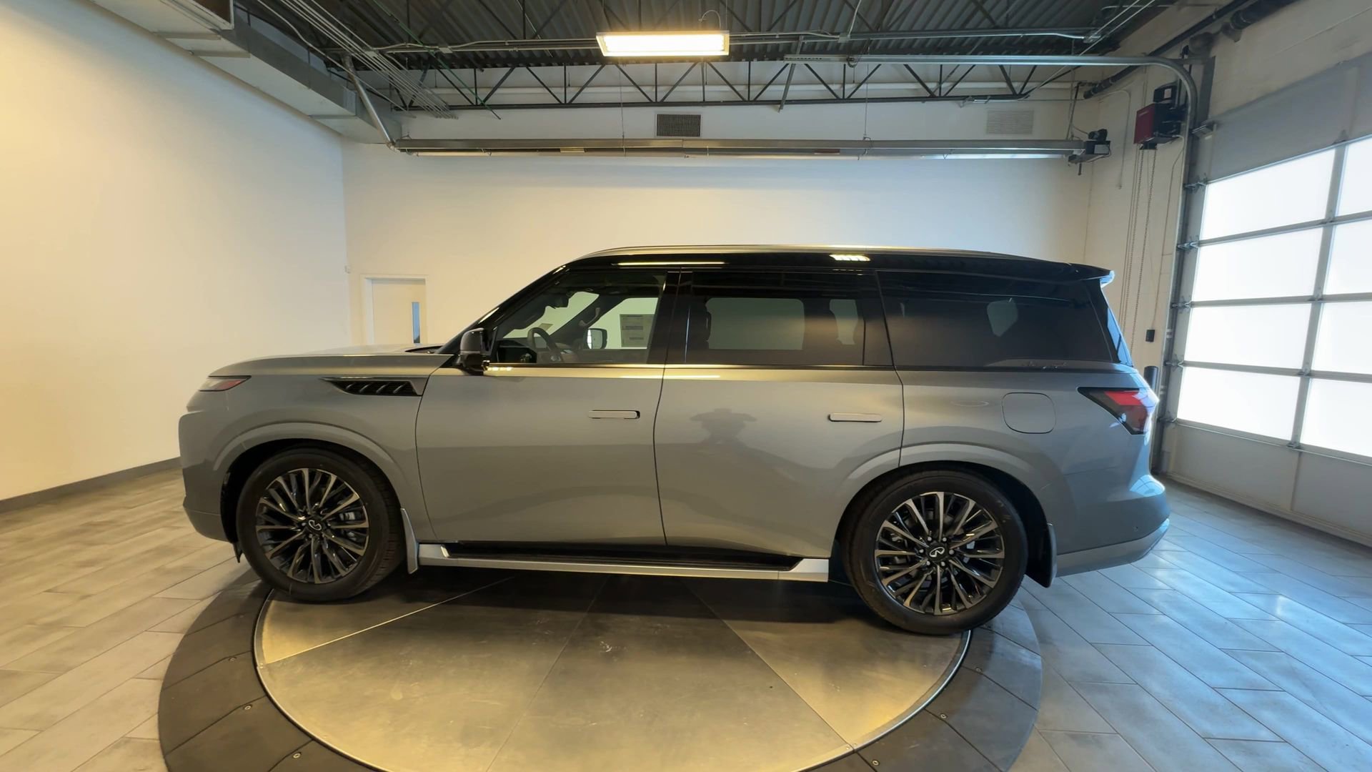 New 2026 INFINITI QX80 Autograph w/ Premium Cargo Package image 5
