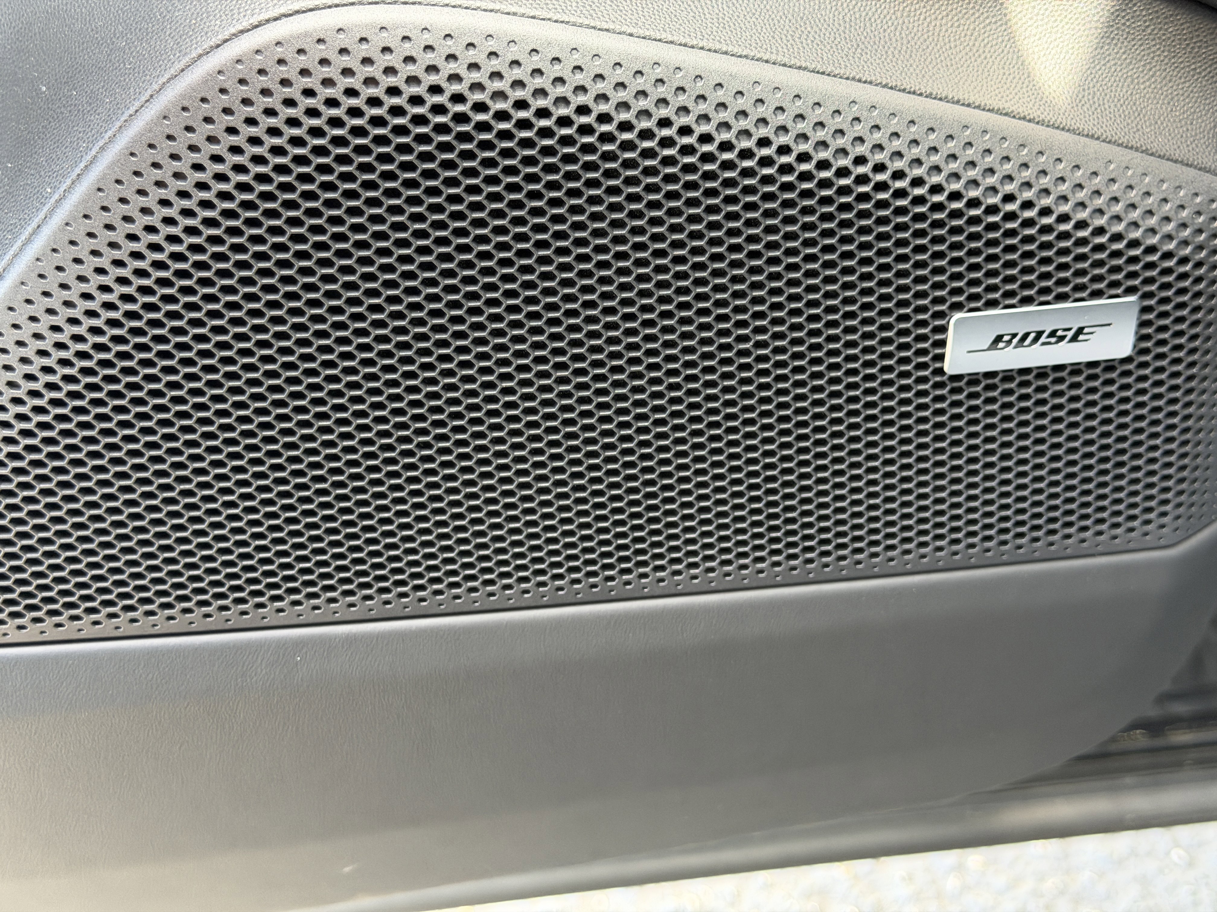 New 2026 Porsche Macan 4S Electric image 23