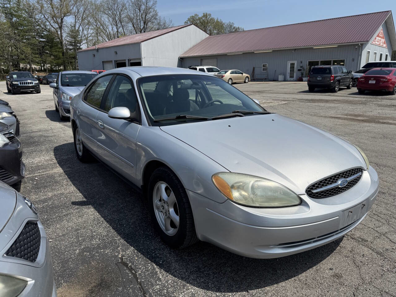 Used 2003 Ford Taurus SE FWD image 5
