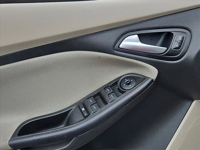 Used 2018 Ford Focus SE FWD image 10