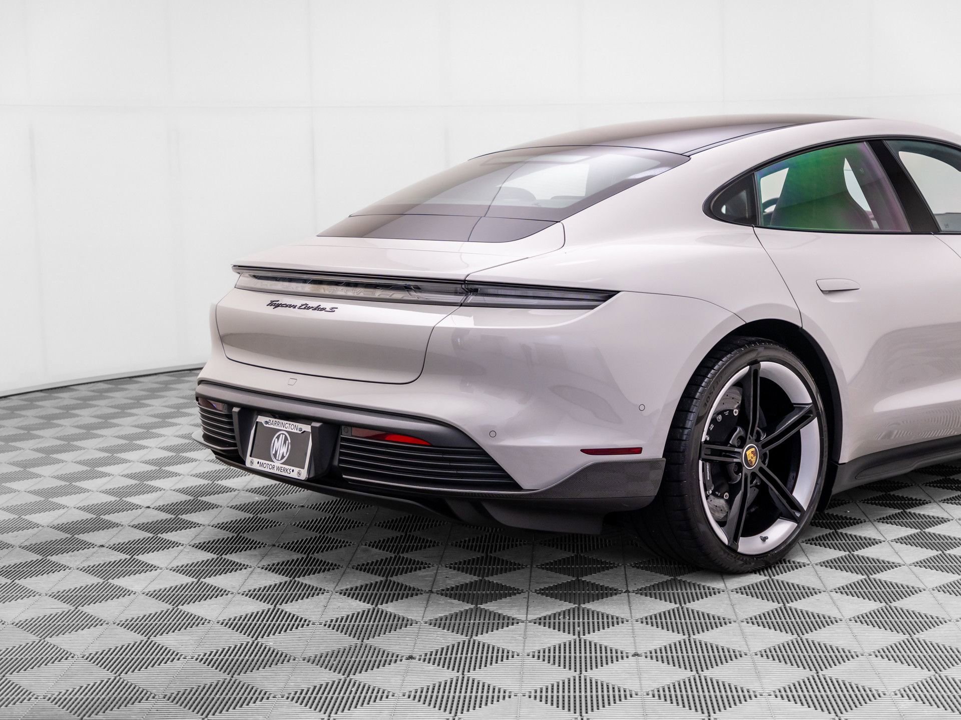 Used 2022 Porsche Taycan Turbo S AWD/4WD image 37