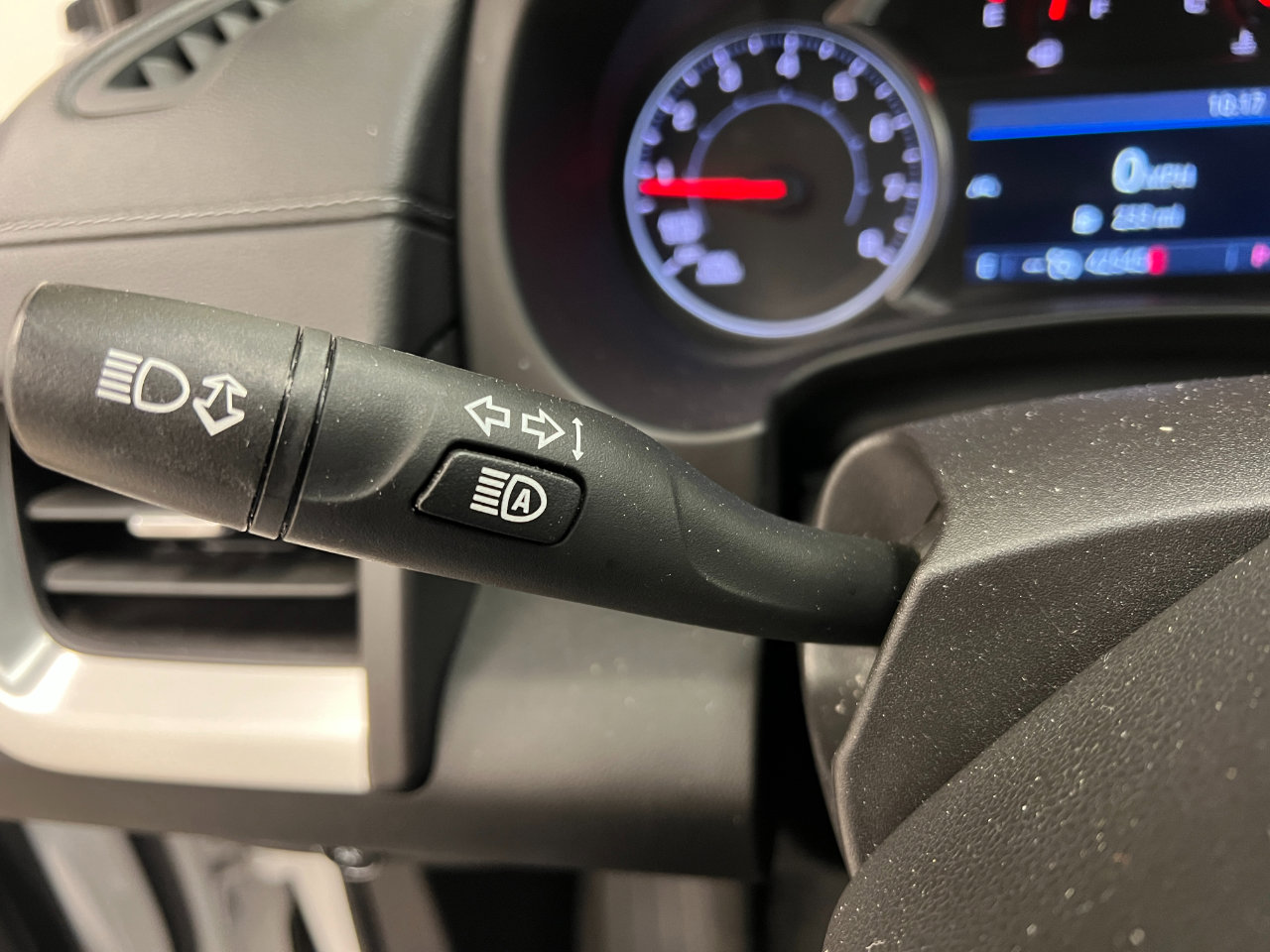 Used 2024 GMC Terrain SLT image 35