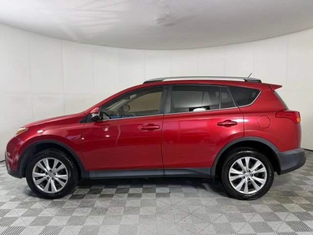 Used 2015 Toyota RAV4 Limited w/ Technology Package AWD/4WD image 3