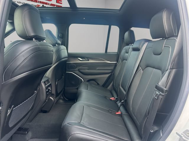 New 2026 Jeep Grand Cherokee Limited AWD/4WD image 16