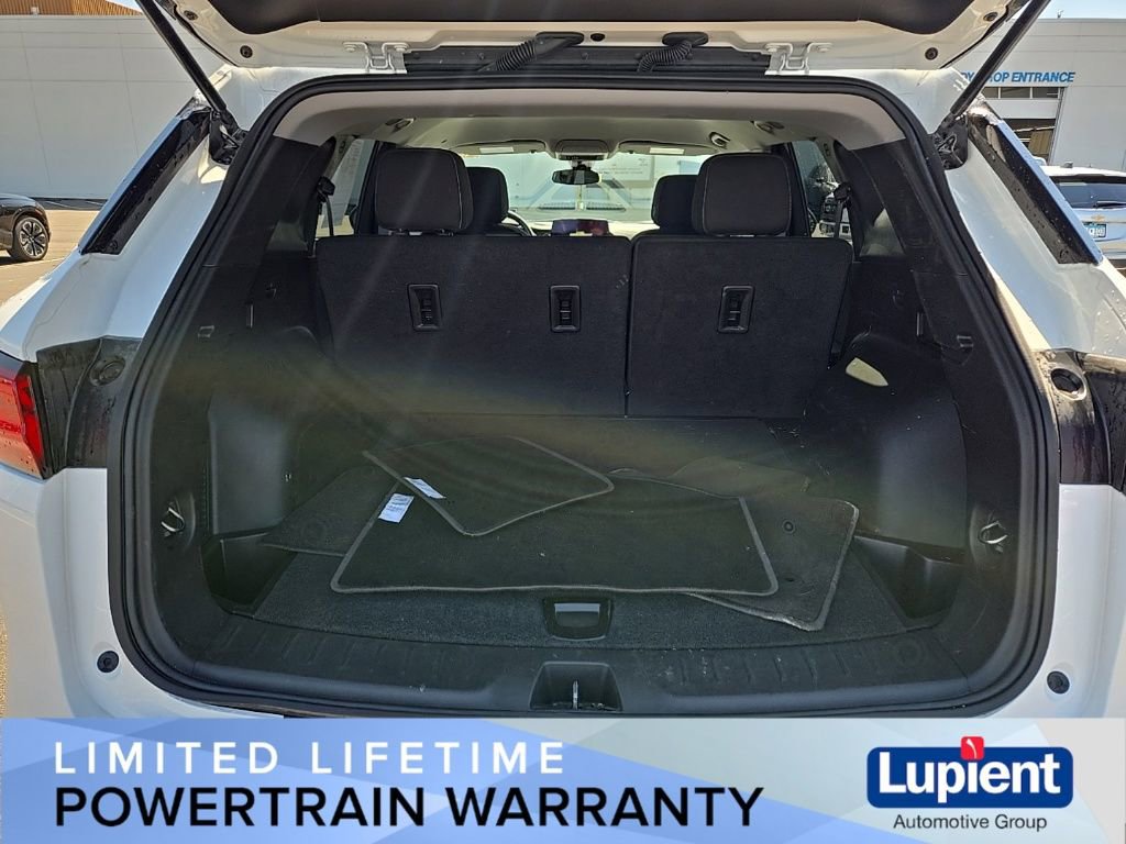 Used 2025 Chevrolet Blazer LT image 14