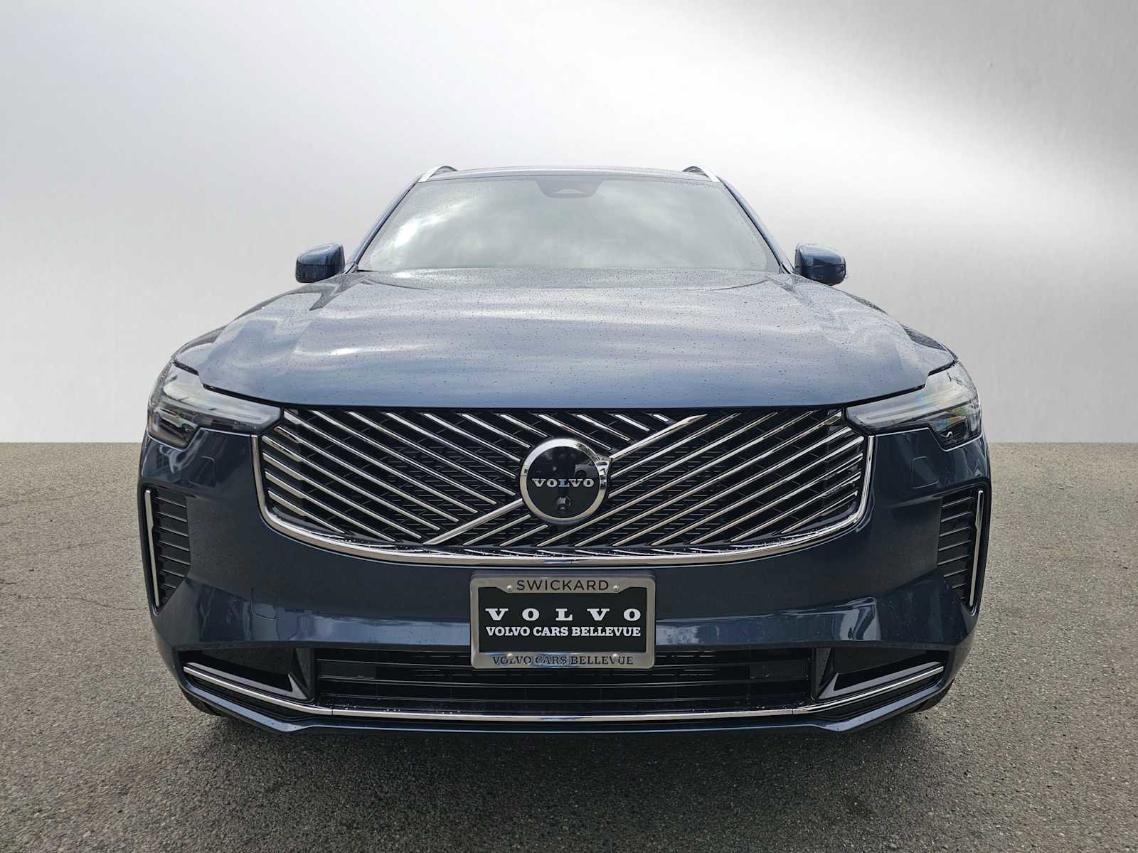 New 2026 Volvo XC90 B5 Plus w/ Protection Package AWD/4WD image 8
