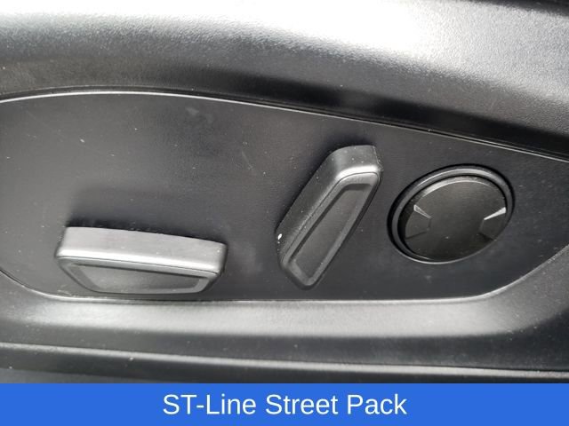 Used 2025 Ford Explorer ST-Line w/ ST-Line Street Pack image 18