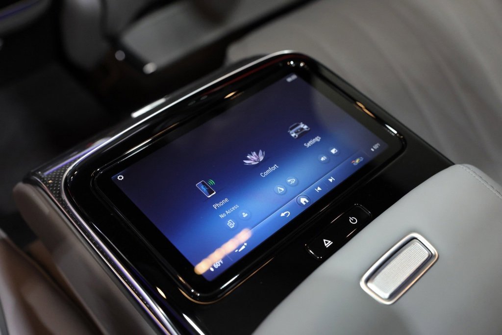 Used 2025 Mercedes-Benz S 63 AMG S image 30