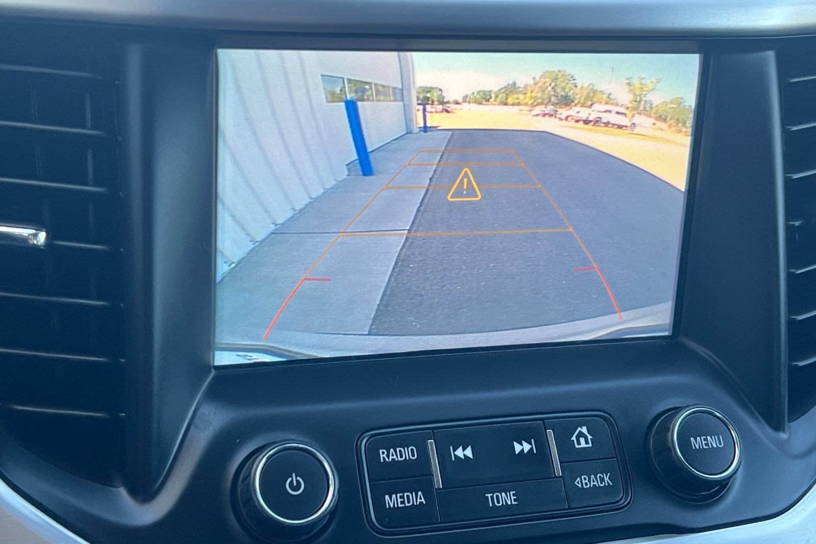 Used 2019 GMC Acadia SLT AWD/4WD image 17