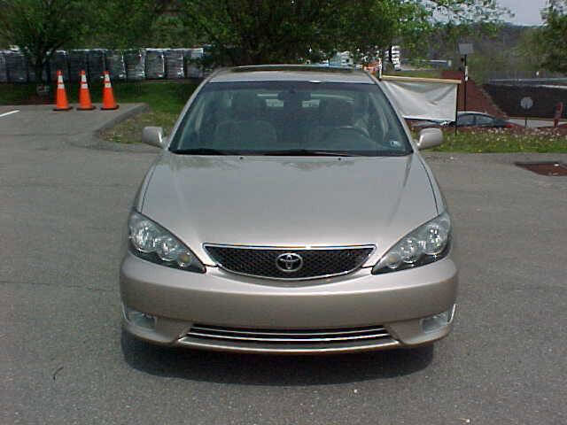 Used 2006 Toyota Camry SE FWD image 3