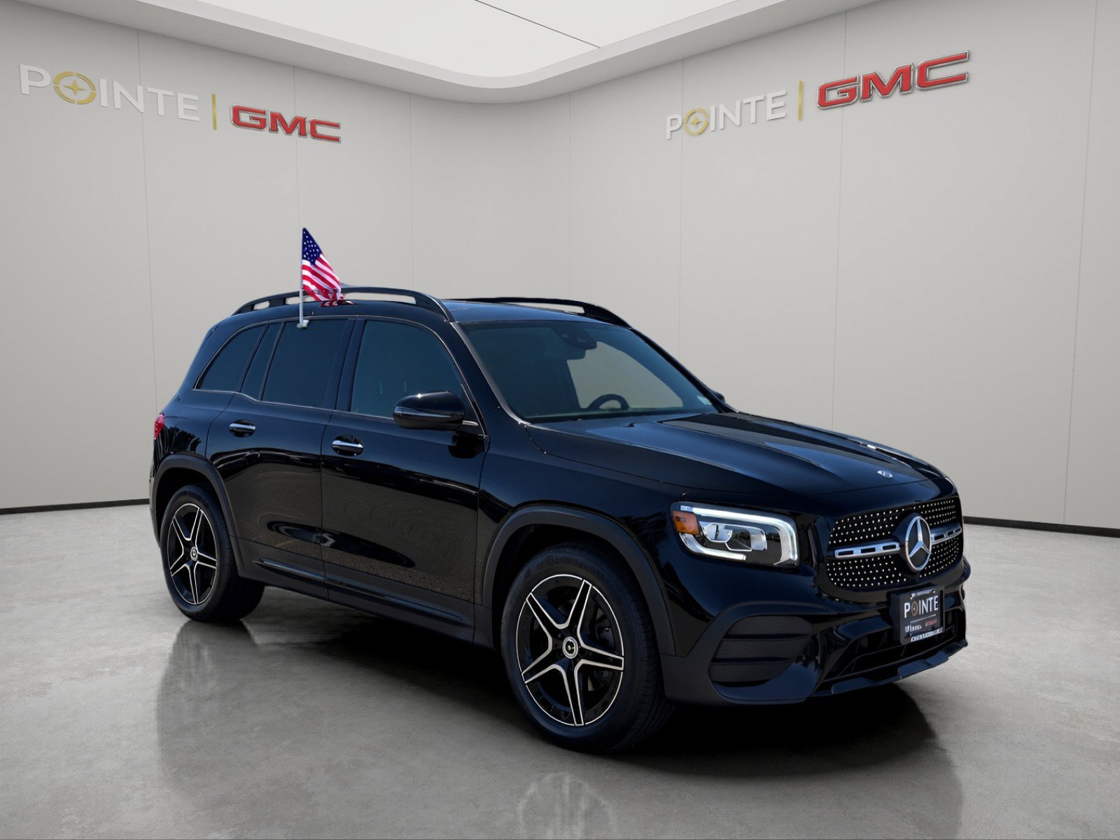 Used 2022 Mercedes-Benz GLB 250 4MATIC image 1