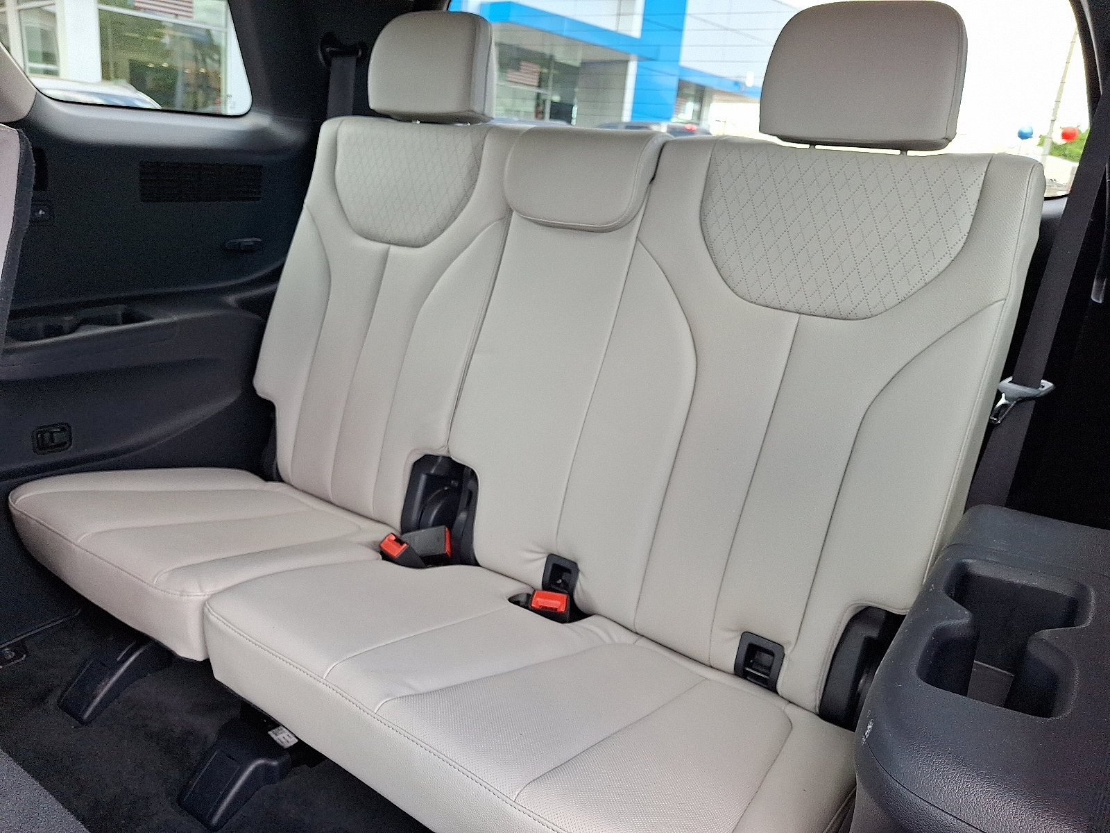Used 2022 Hyundai Palisade SEL w/ 8P Bench Seat Package AWD/4WD image 12