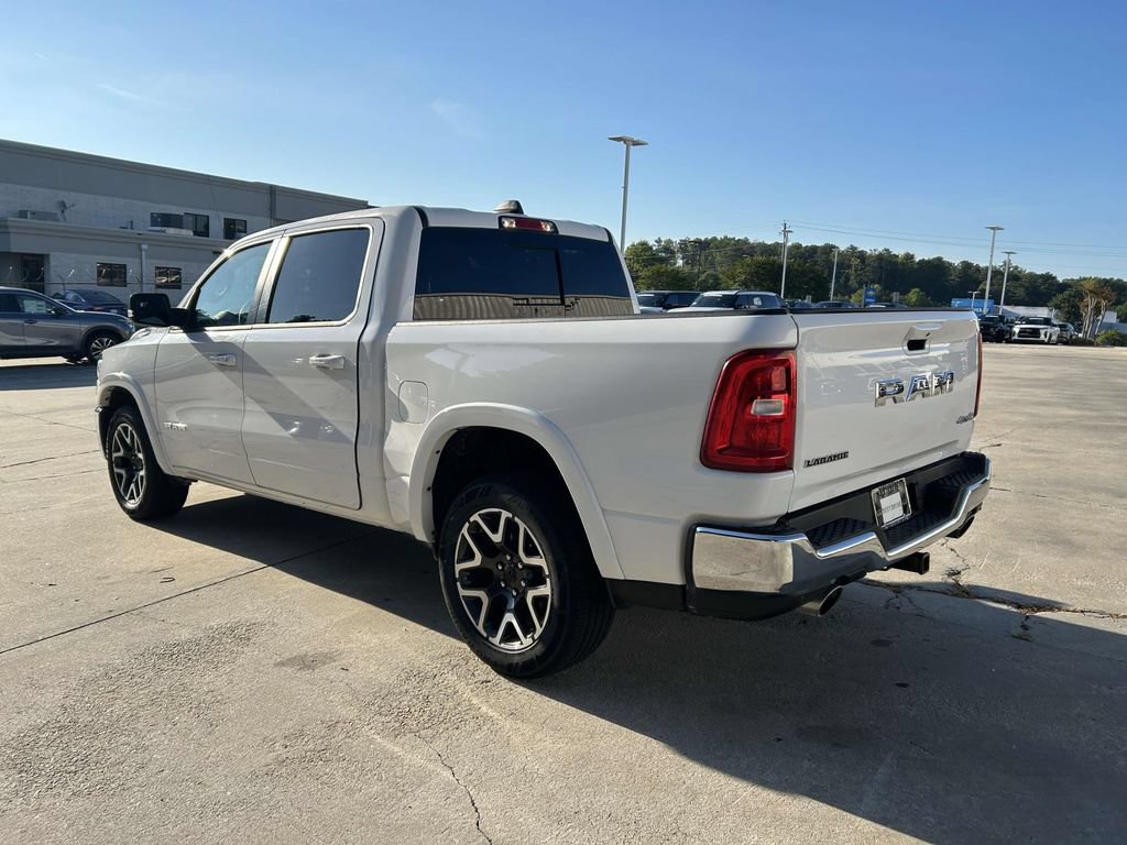 Used 2025 RAM 1500 Laramie AWD/4WD image 5