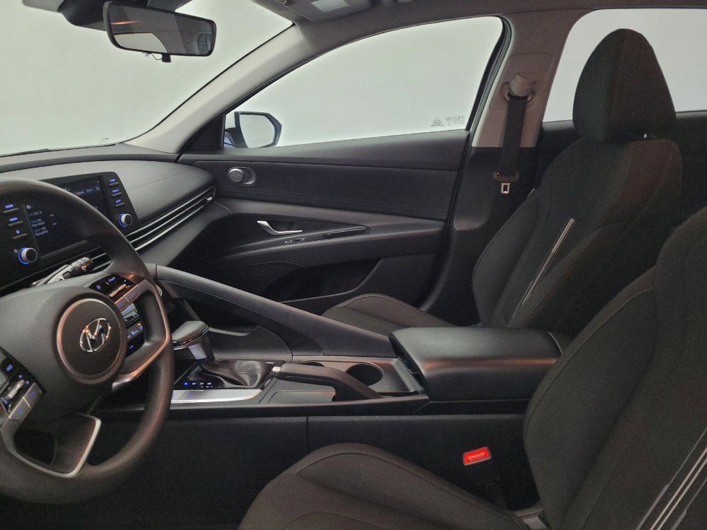 Used 2021 Hyundai Elantra SEL FWD image 17