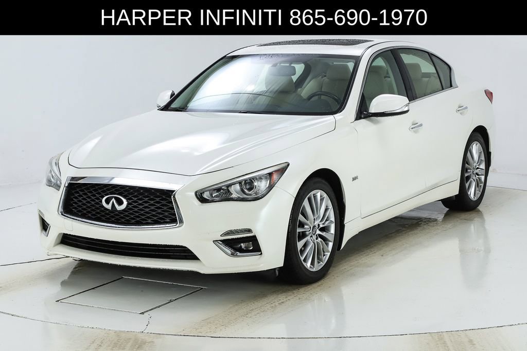 Used 2018 INFINITI Q50 Luxe w/ Essential Package (3.0T Luxe) AWD/4WD image 18